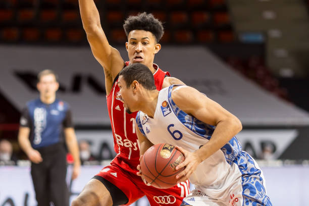 因此做出了 因此做出了