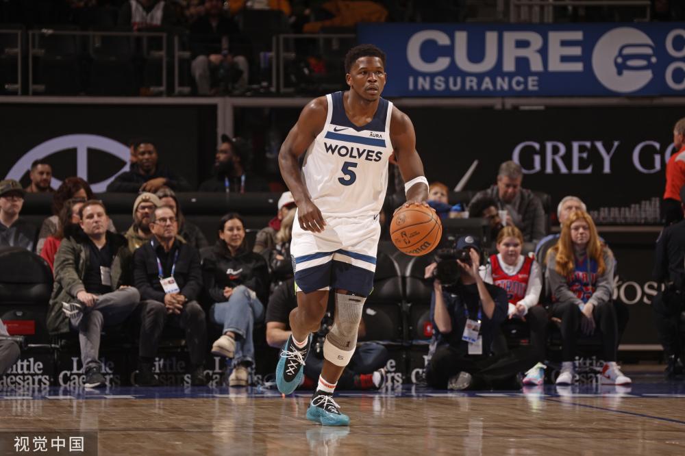 队树立了楷 队树立了楷