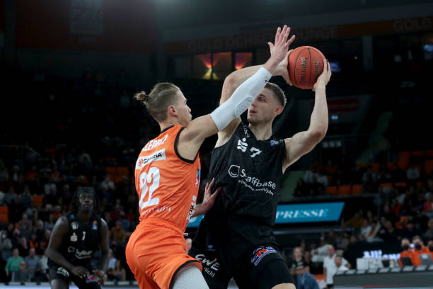 更多签约空 更多签约空