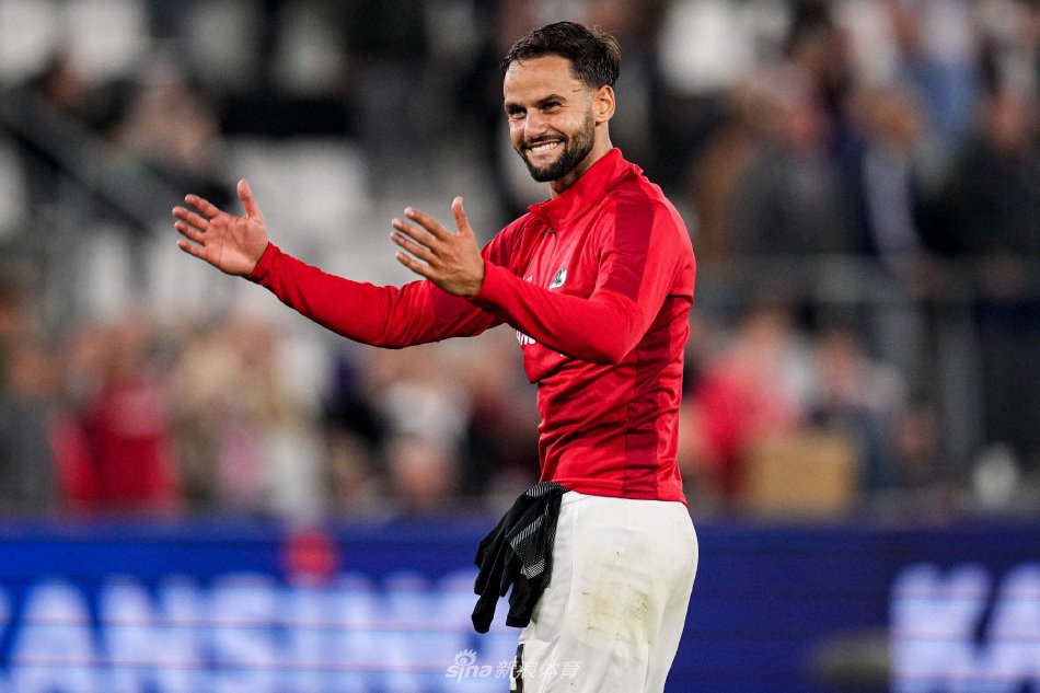 压力下更为 压力下更为