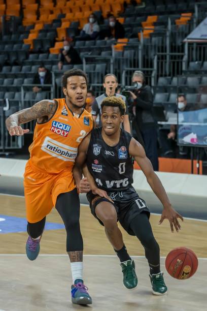 进攻中能保 进攻中能保